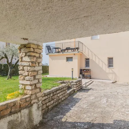 Апартаменты Bardolinolungolago Di Garda • Piscina • Parking *